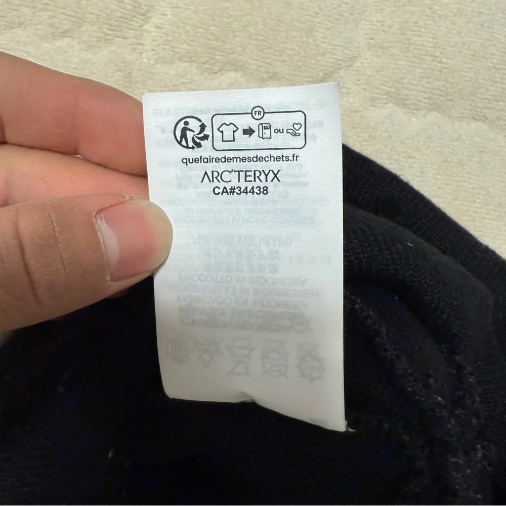 FW24 Arcteryx word toque beanie hat